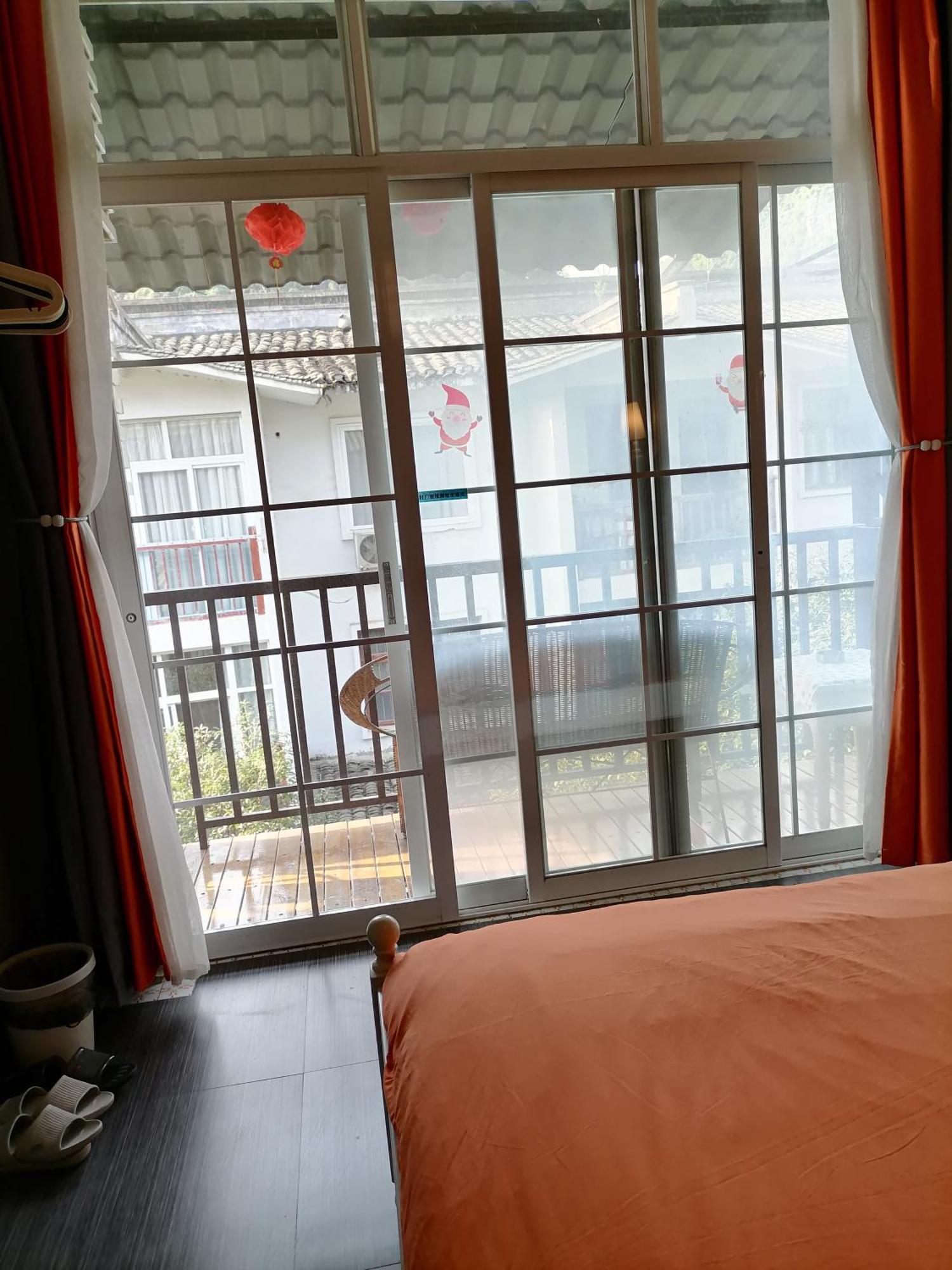 יאנג שואו Lazzy Inn מראה חיצוני תמונה
